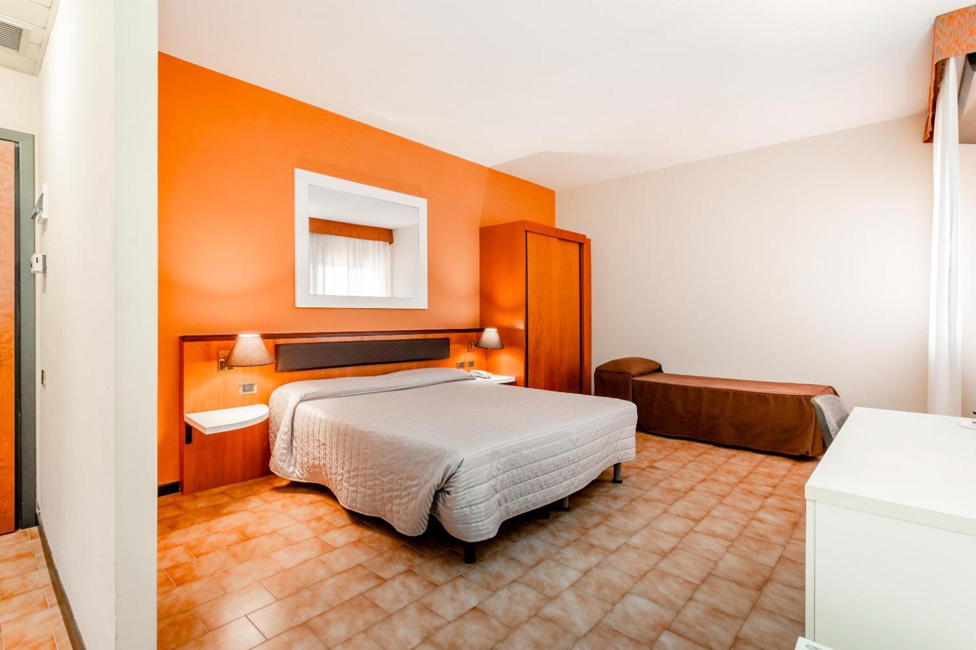Rhi Porta Bologna Hotel Pieve di Cento Buitenkant foto